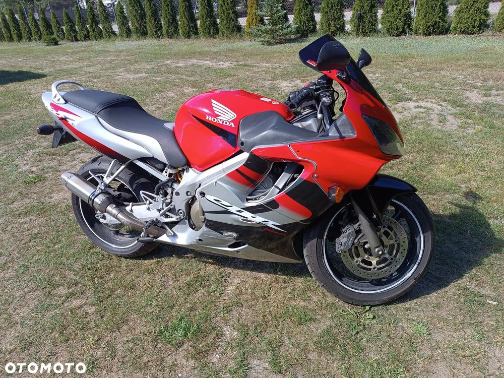 Honda CBR - 7