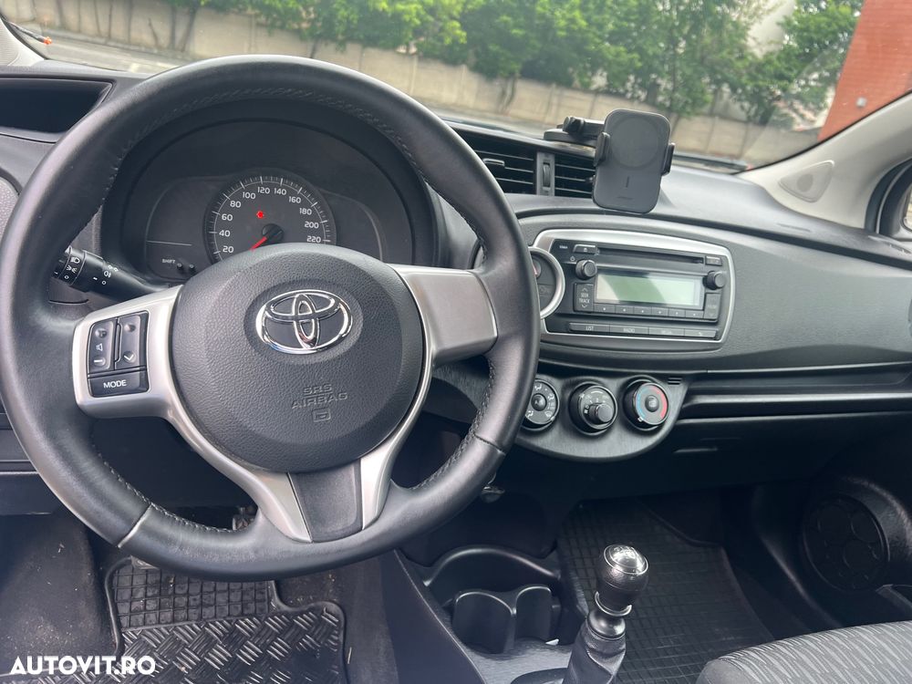 Toyota Yaris - 17
