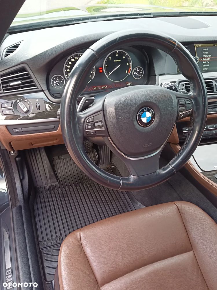 BMW Seria 5 530d xDrive - 7