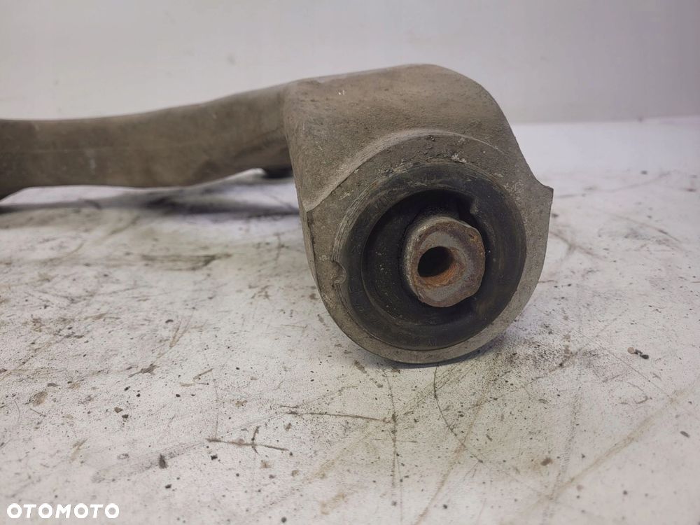 WAHACZ PRAWY PRZÓD AUDI Q7 4L VW TOUAREG 7L0 - 1