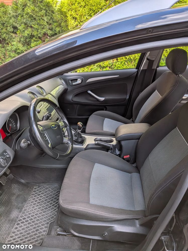Ford Mondeo - 11