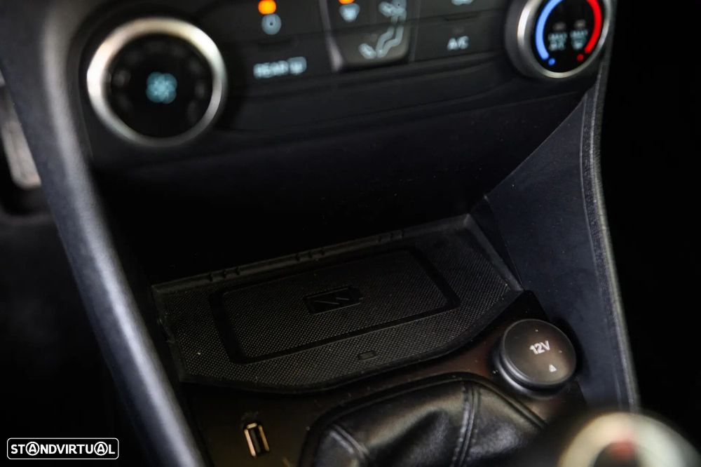 Ford Fiesta 1.0 EcoBoost Trend Connected - 39