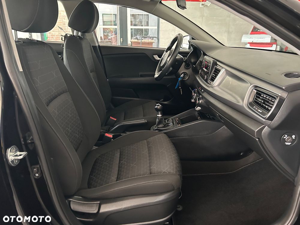 Kia Rio 1.2 L Business Line - 26