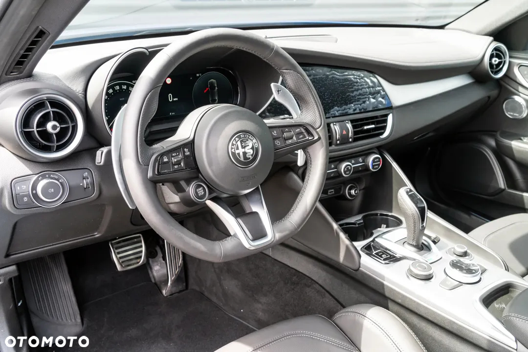 Alfa Romeo Giulia 2.0 Turbo Veloce Q4 - 12