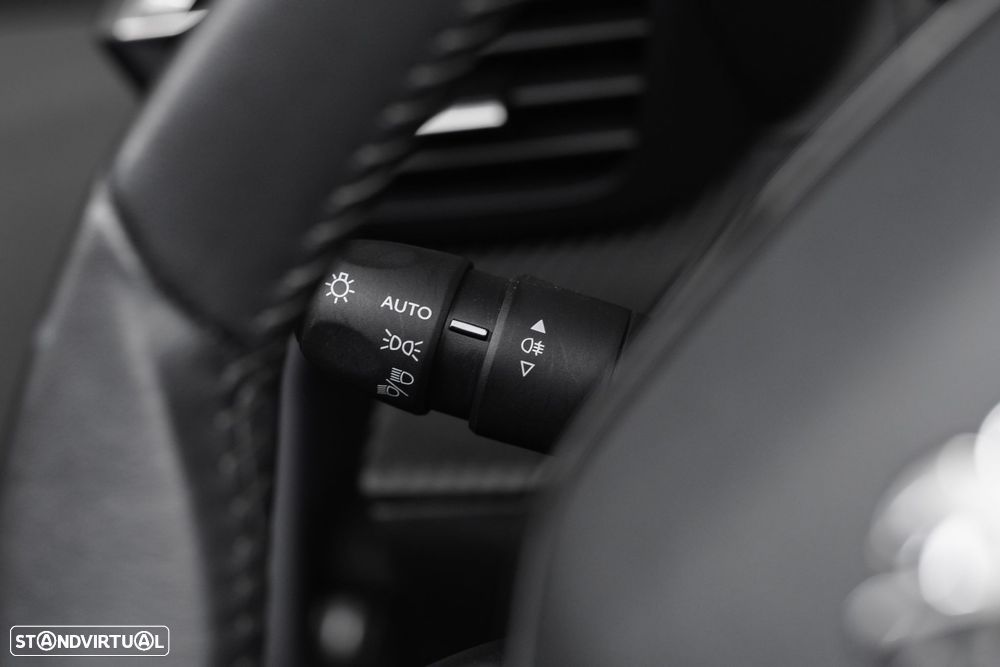 Peugeot 2008 1.2 PureTech Active - 11