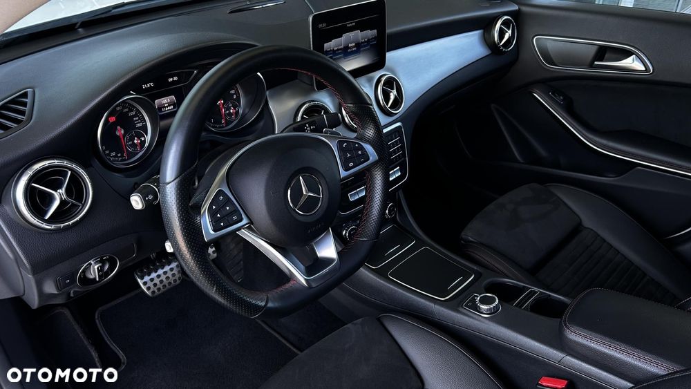 Mercedes-Benz CLA - 11