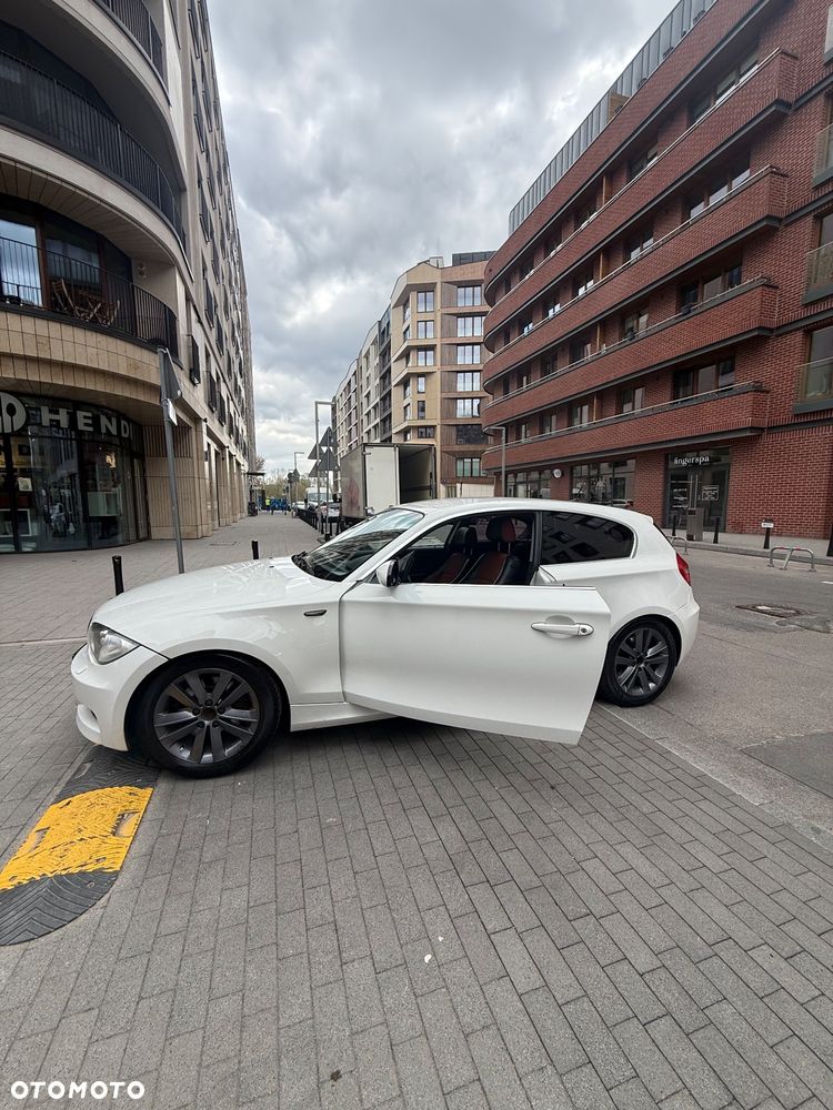 BMW Seria 1 123d - 19