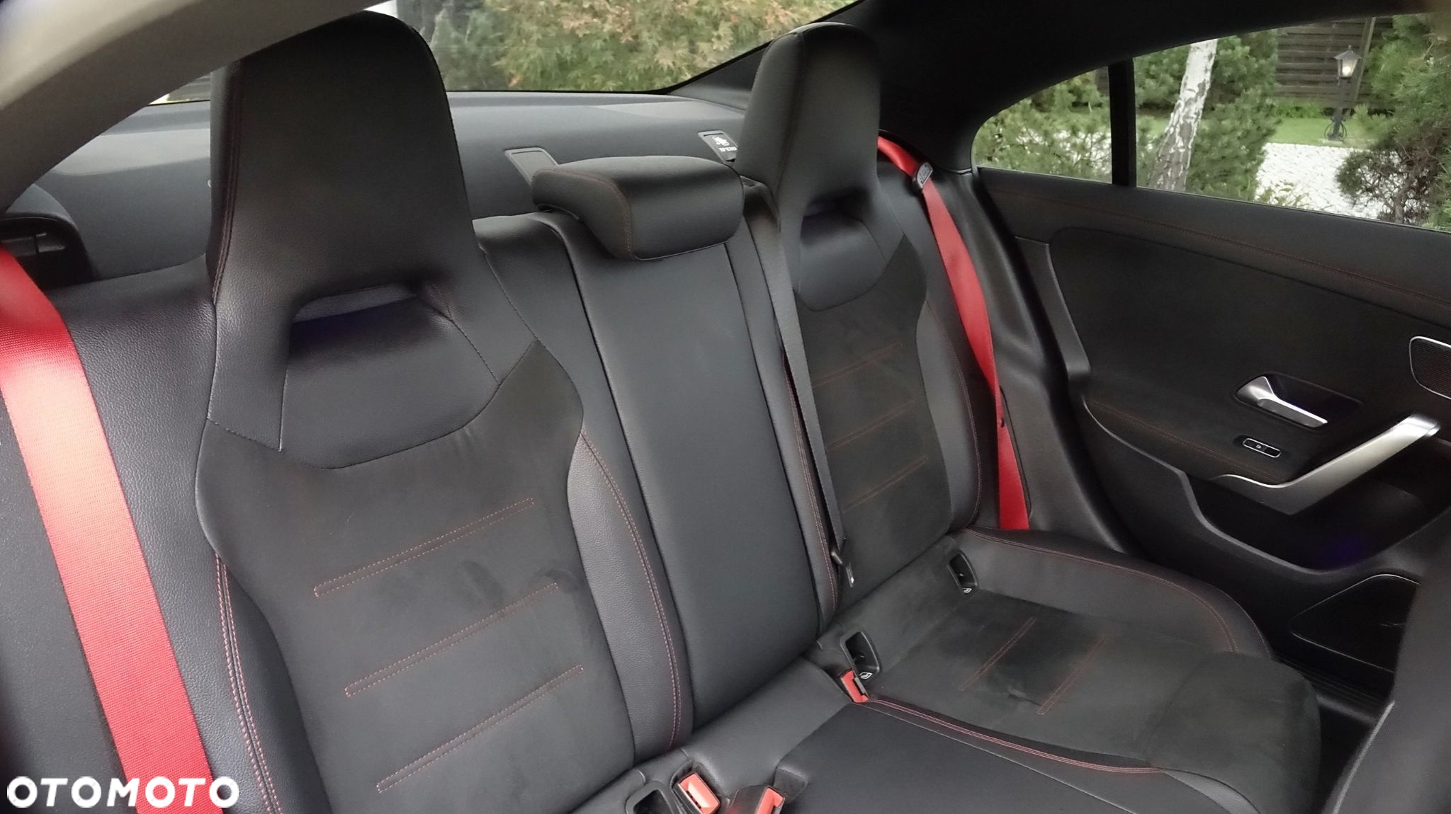 Mercedes-Benz CLA - 27