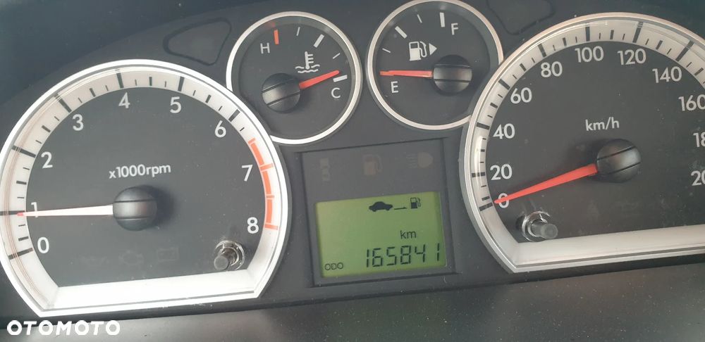 Chevrolet Aveo 1.4 16V Base - 11