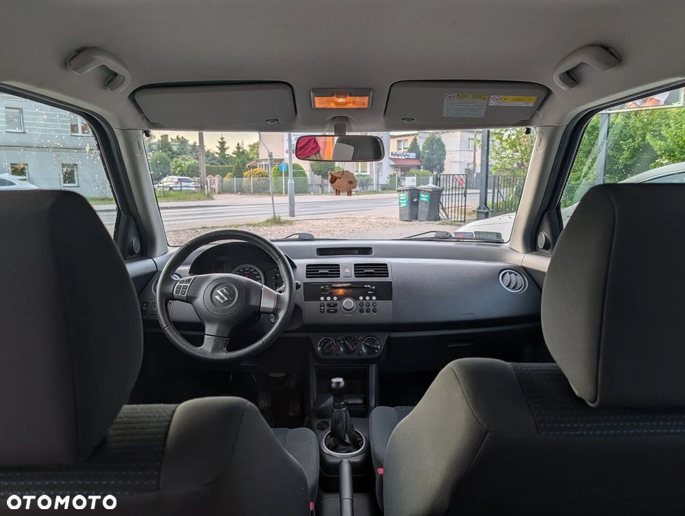 Suzuki Swift - 6