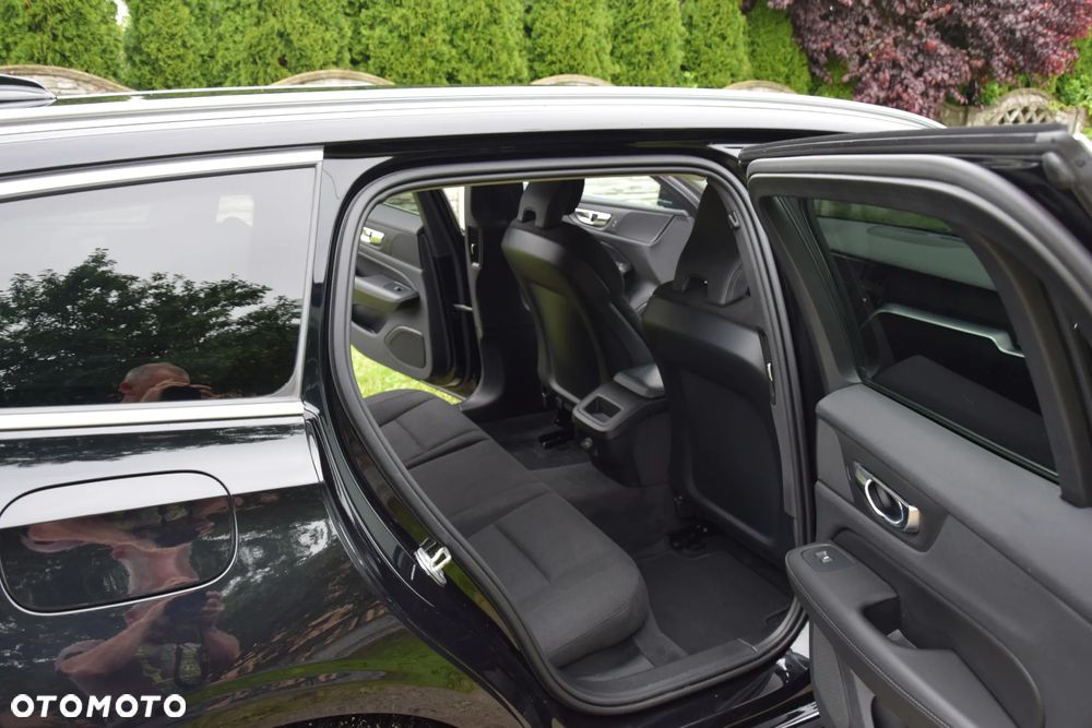 Volvo V60 B4 D Geartronic Momentum Pro - 17