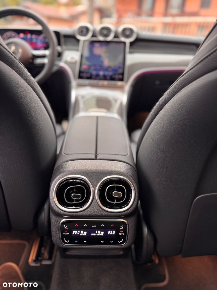 Mercedes-Benz GLC 300 d mHEV 4-Matic AMG Line - 13