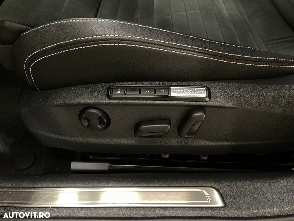 Volkswagen Passat 2.0 TDI DSG 4Mot Highline - 21