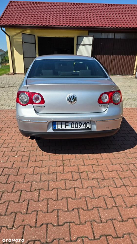 Volkswagen Passat - 3