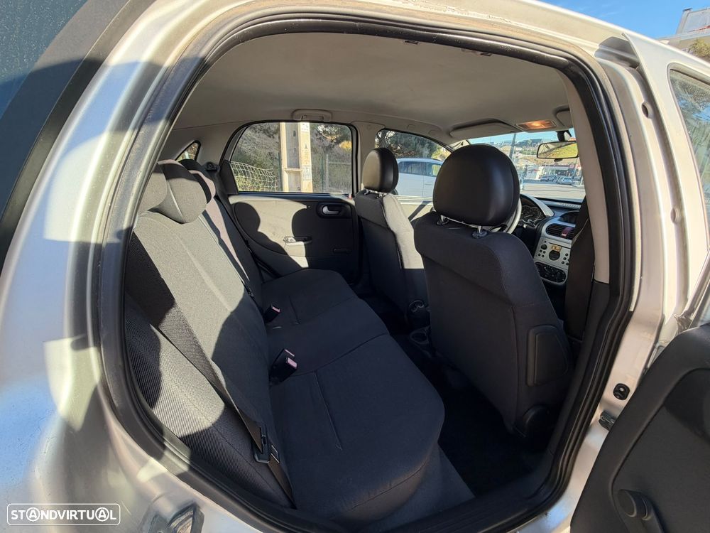 Opel Corsa 1.2 16V Confort - 12