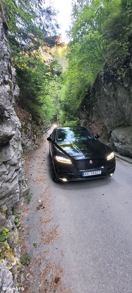 Jaguar F-Pace 2.0 i4D AWD Prestige - 8
