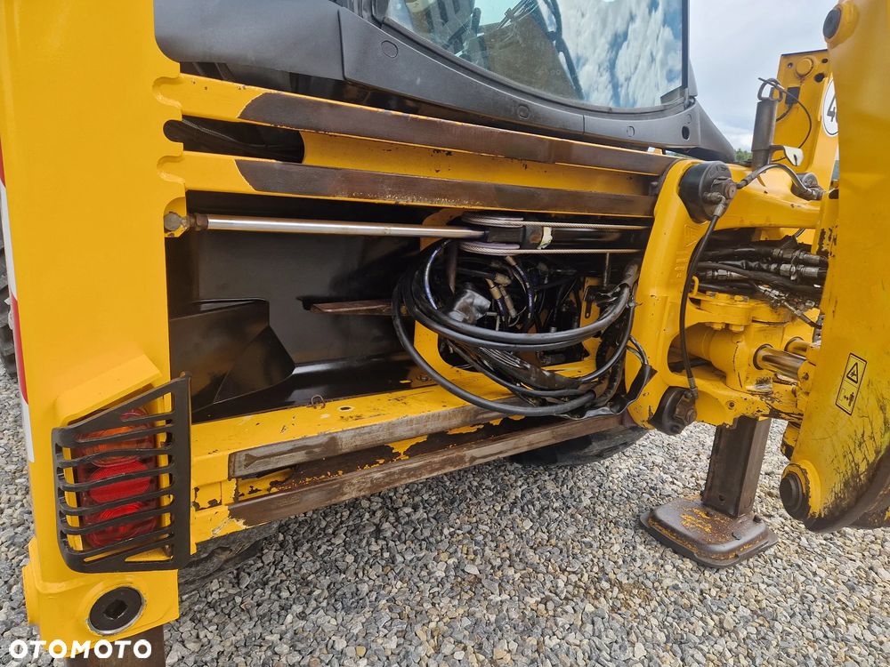 JCB 3CX - 4