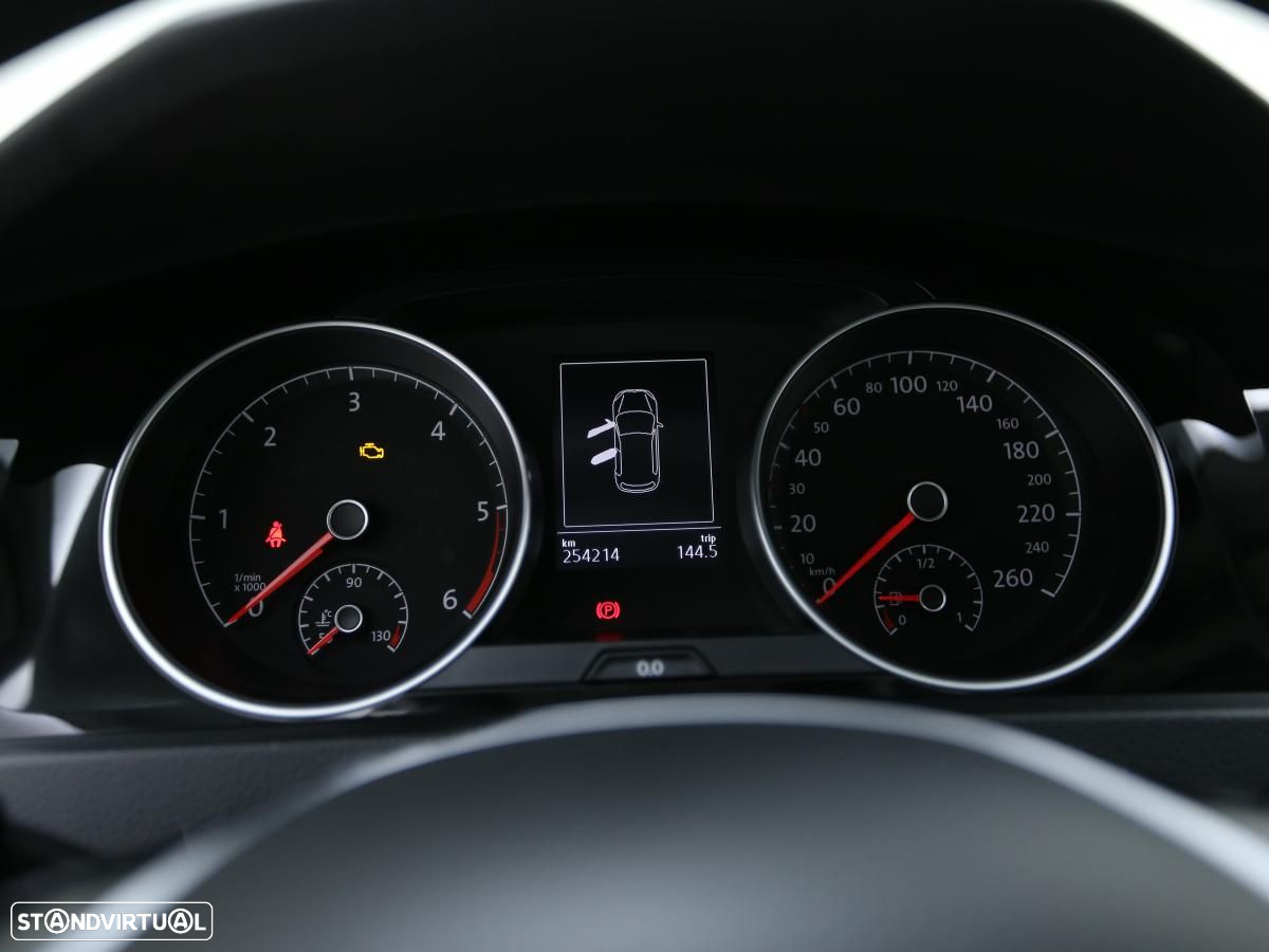 VW Golf - 17