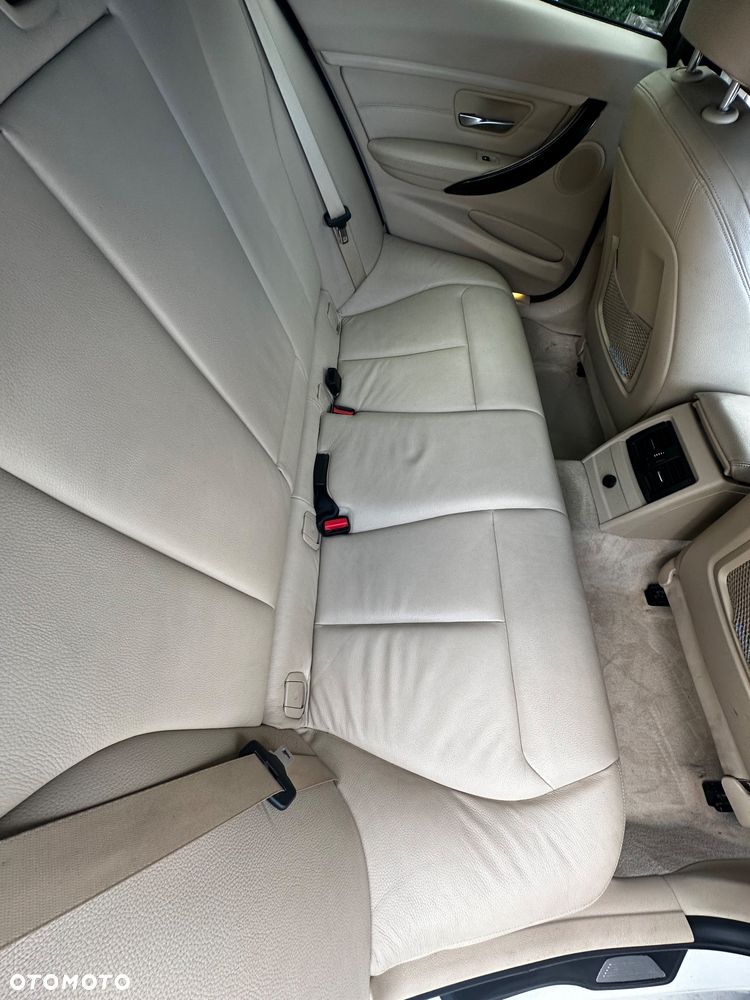 BMW Seria 3 - 10