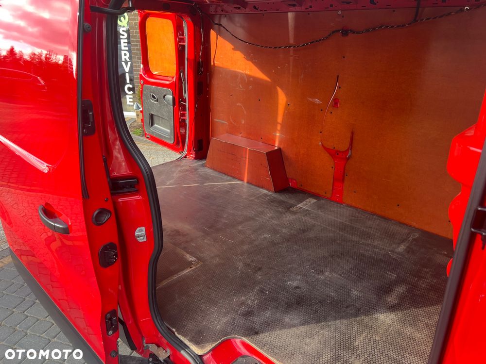Renault Trafic - 22