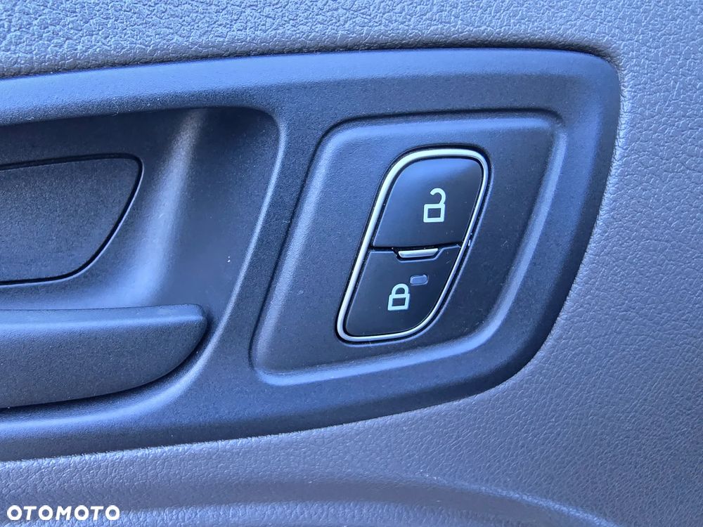 Ford Transit Connect - 17