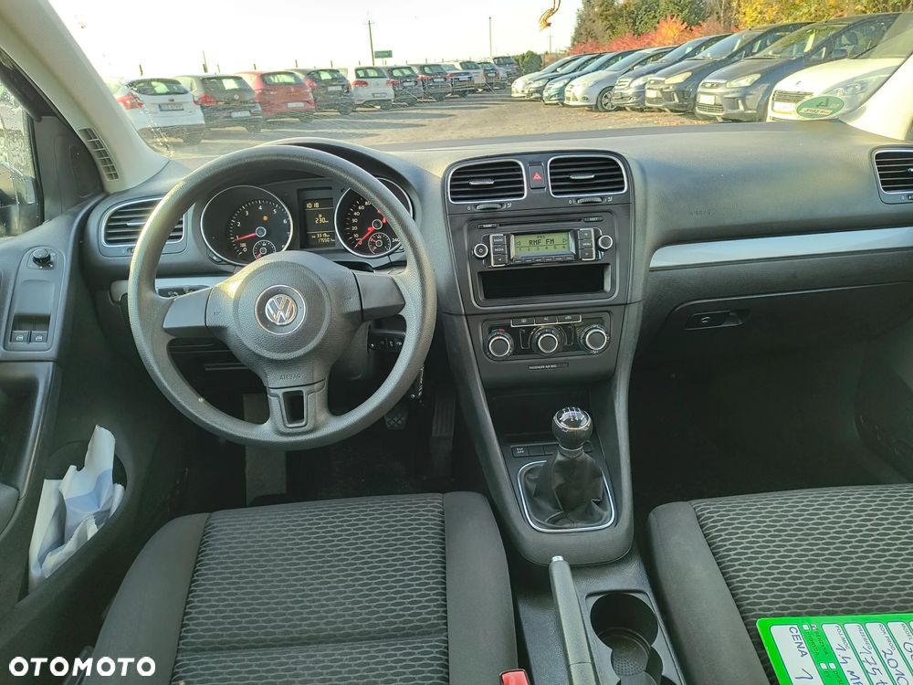 Volkswagen Golf - 11