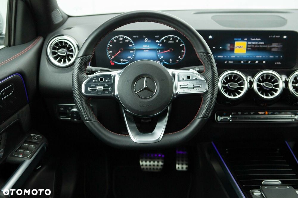 Mercedes-Benz GLB - 22