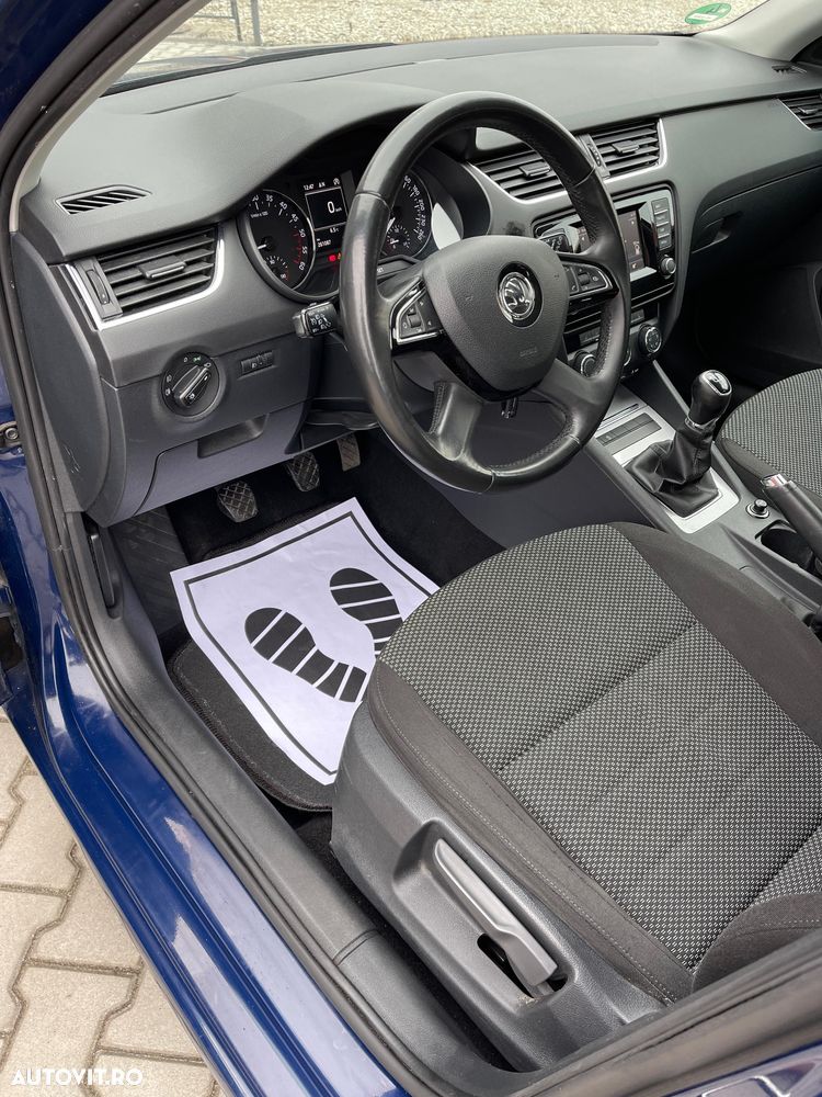 Skoda Octavia 1.6 TDI DPF Active Green tec - 9