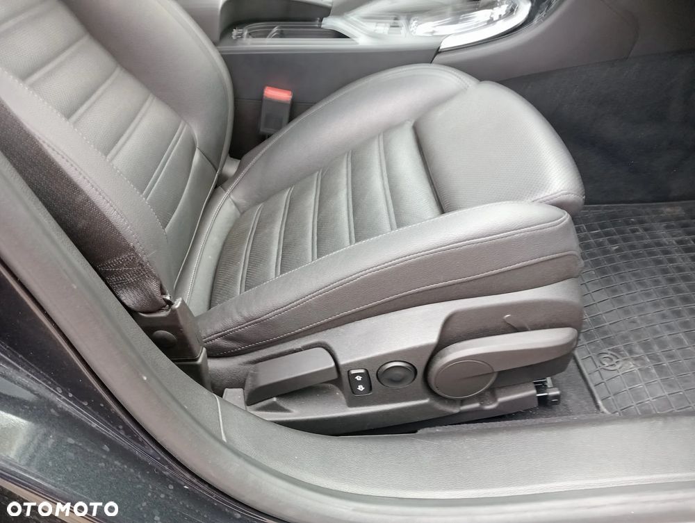 Opel Insignia - 19
