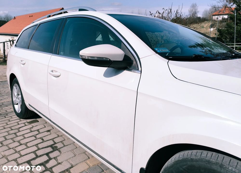 Volkswagen Passat - 4