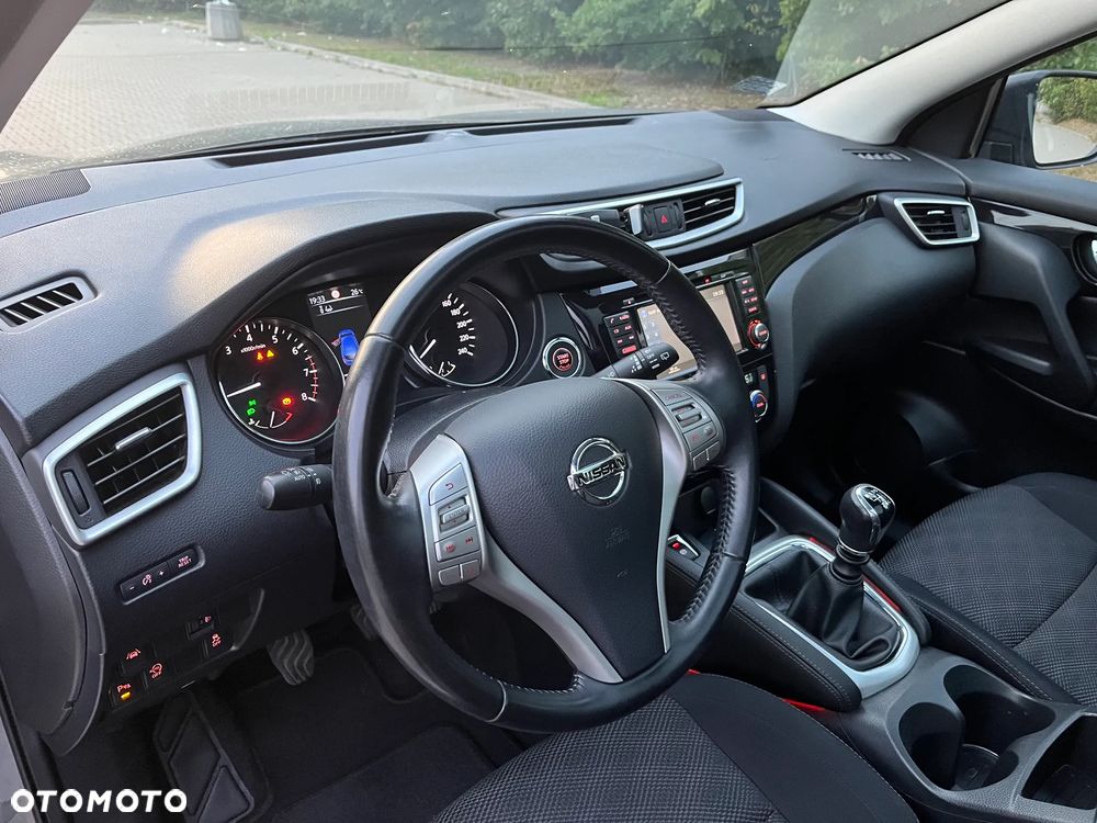 Nissan Qashqai 1.2 DIG-T N-Connecta EU6 - 22