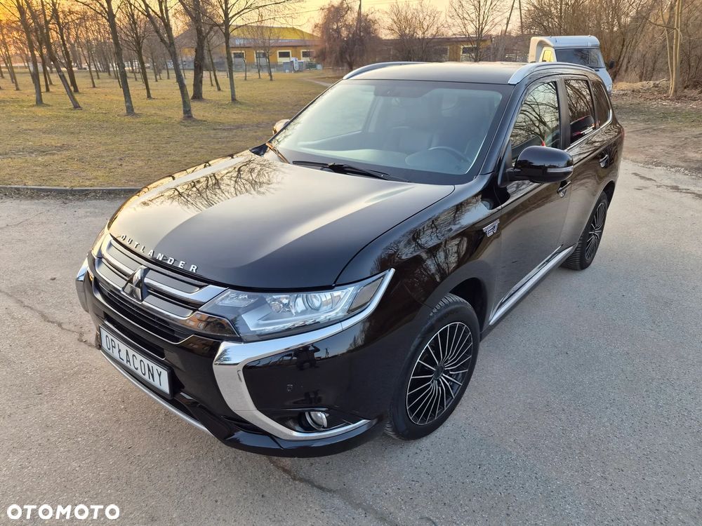 Mitsubishi Outlander - 10