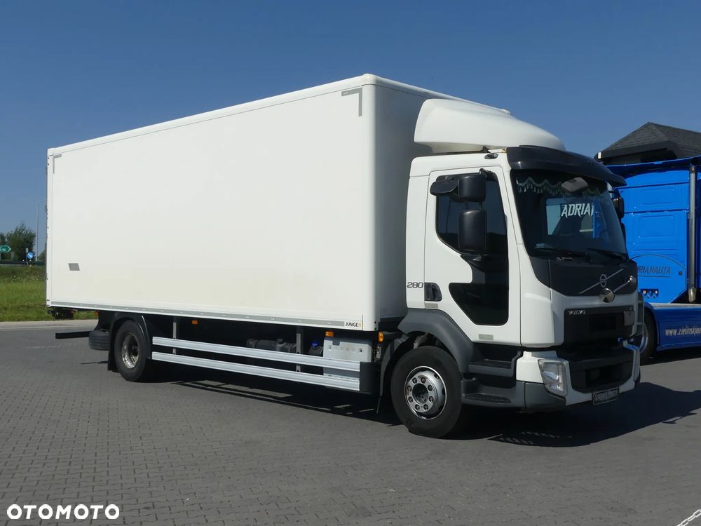 Volvo FL 16.280 / EURO 6 / KONTENER 7.30 / NISKI PRZEBIEG / - 11