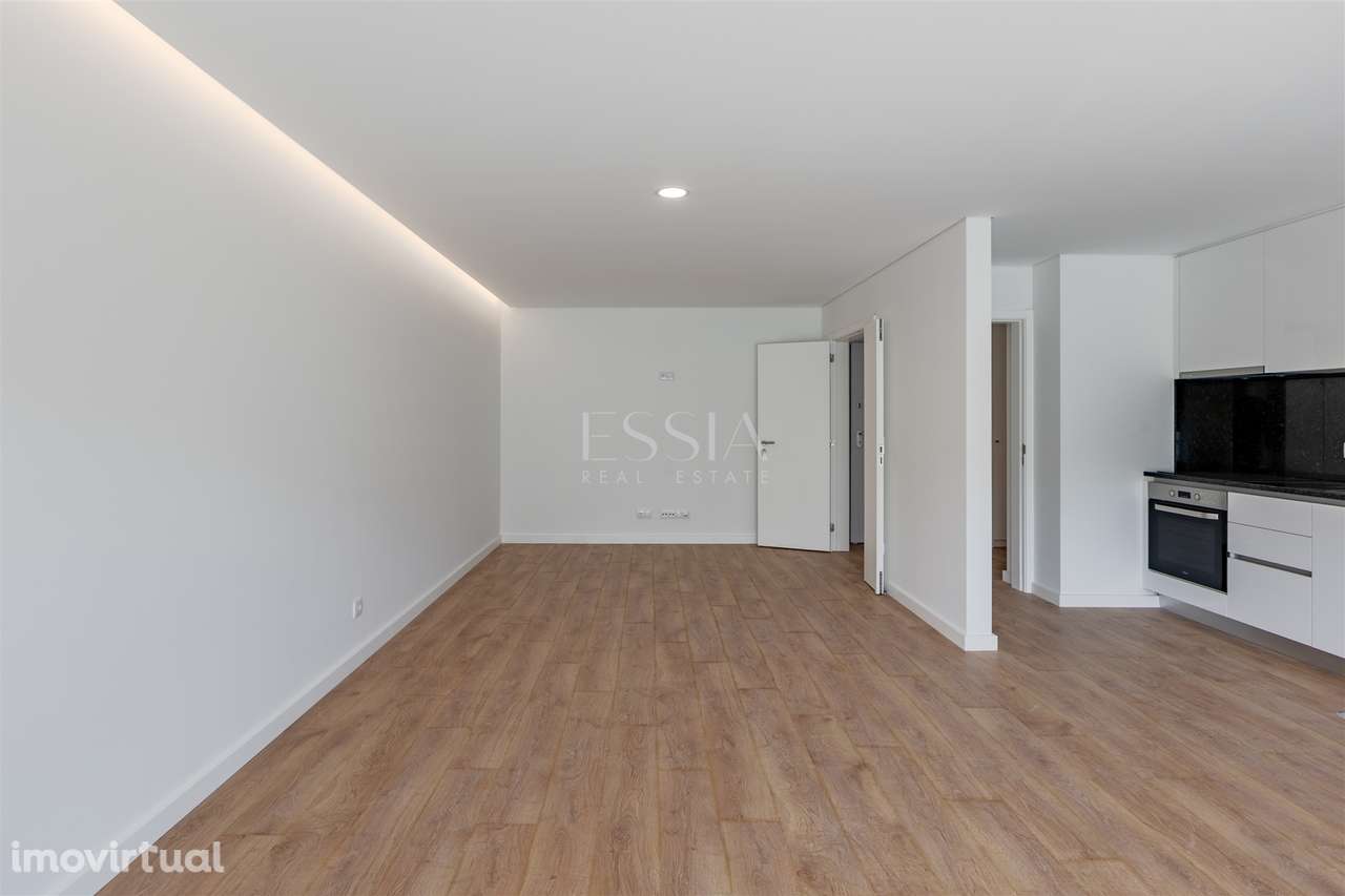 Apartamento T3 Novo com Varanda e Lugar Duplo de Garagem - Grande imagem: 4/36