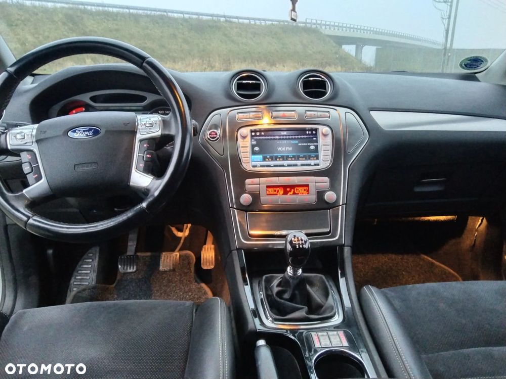 Ford Mondeo 2.0 TDCi Viva Titanium - 32