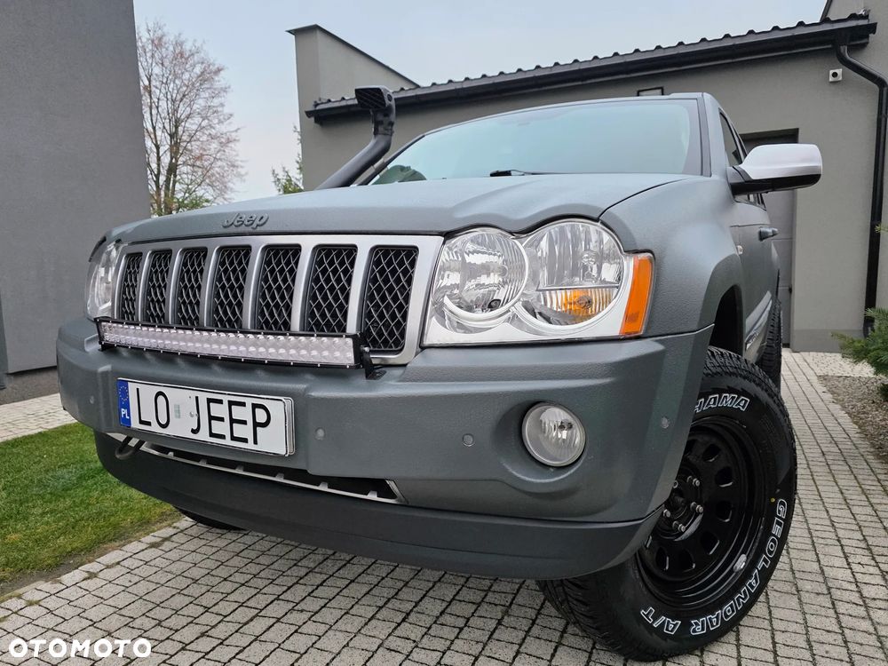 Jeep Grand Cherokee - 23