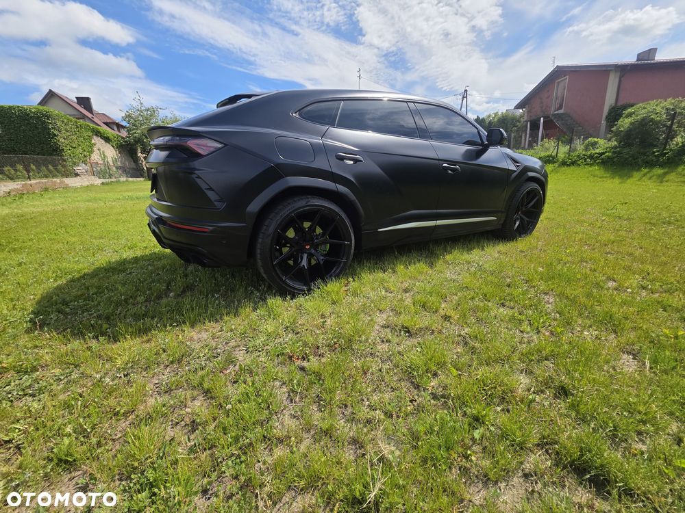 Lamborghini Urus - 7
