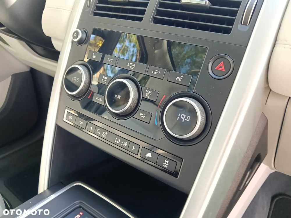 Land Rover Discovery Sport Si4 HSE - 16