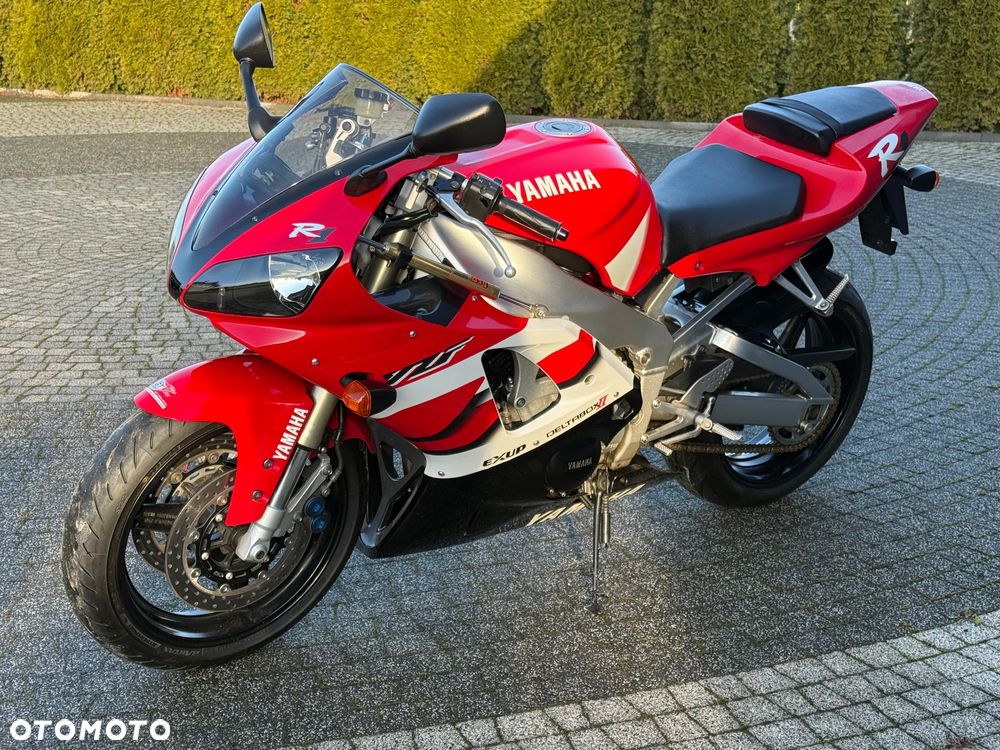 Yamaha YZF - 6
