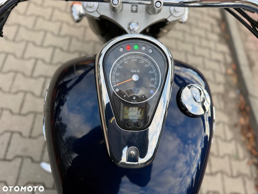 Suzuki Intruder - 28
