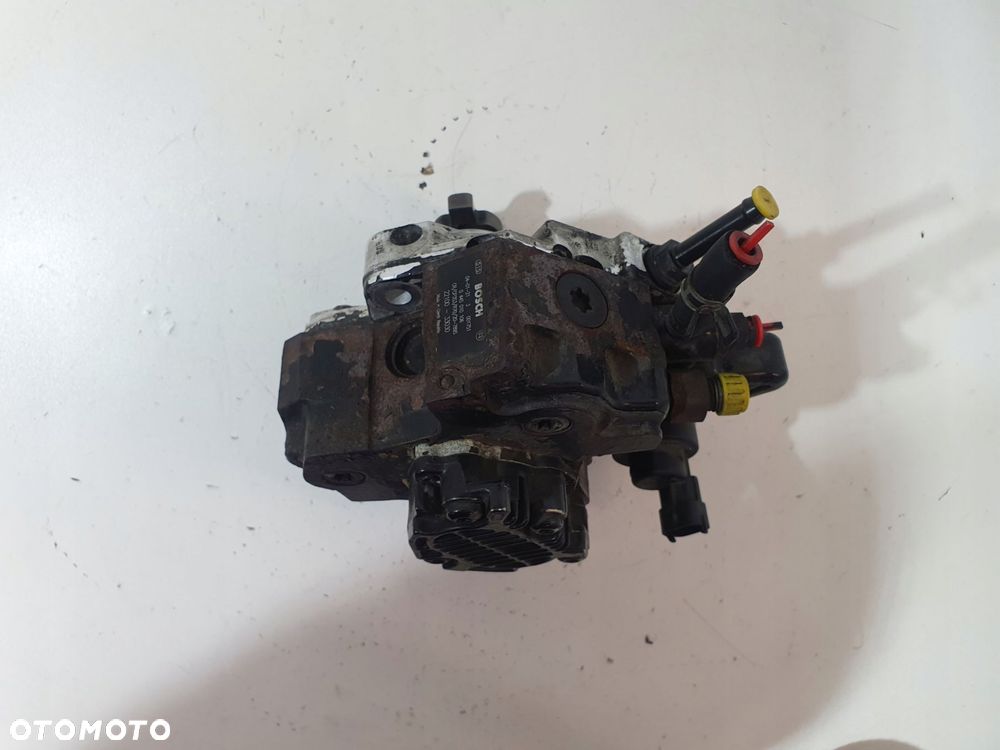pompa wtryskowa toyota yaris mini r50 0445010106 1.4d - 2