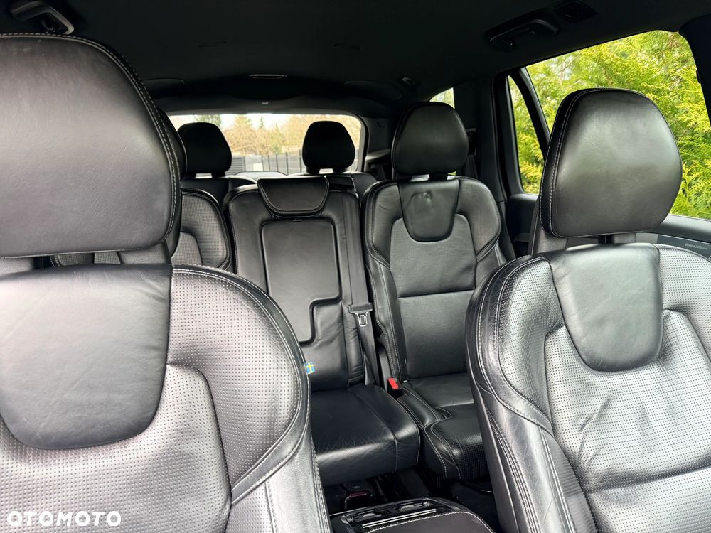 Volvo XC 90 D5 AWD R-Design 7os - 10