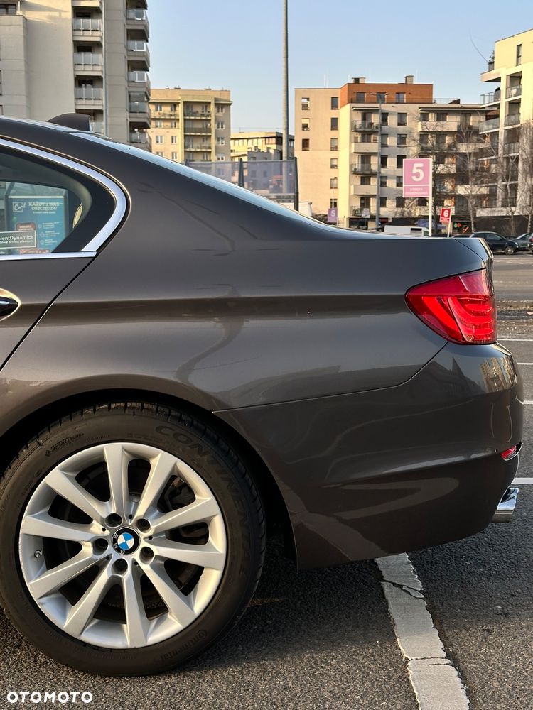 BMW Seria 5 528i xDrive Sport-Aut - 11