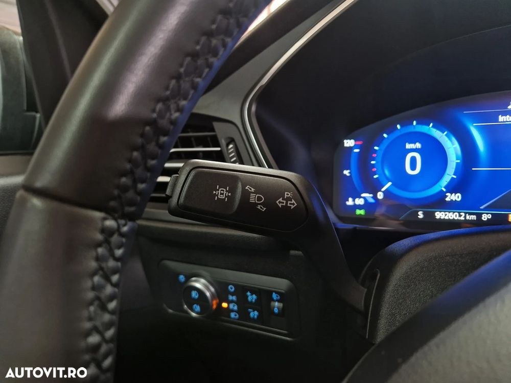 Ford Kuga 2.5 Duratec FHEV 4x4 TITANIUM - 18