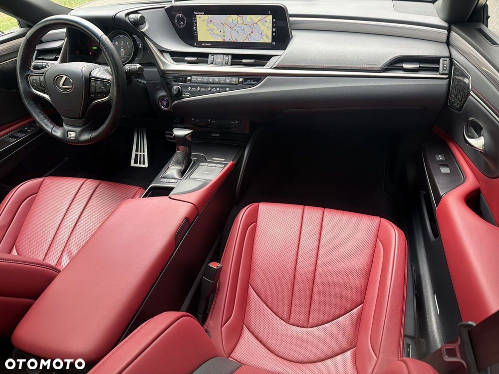 Lexus ES 300h F Sport - 23