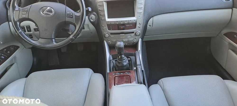 Lexus IS 220d Luxury Line - 19