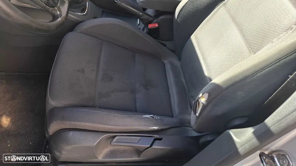 VW Golf 2.0 TDi Sport - 12