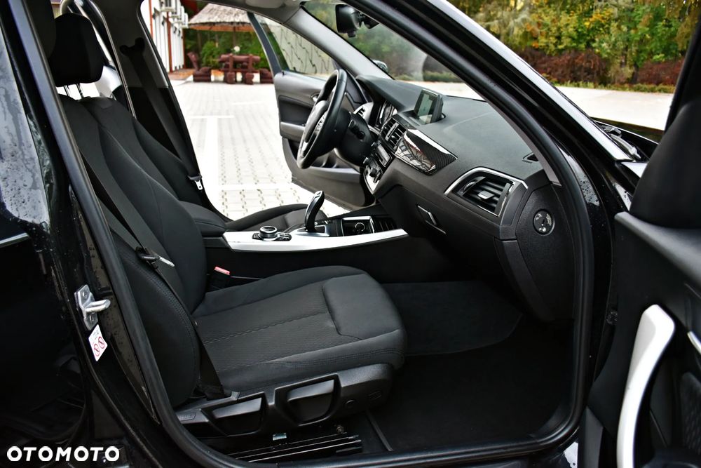 BMW Seria 1 118i Edition Metropolitan - 29