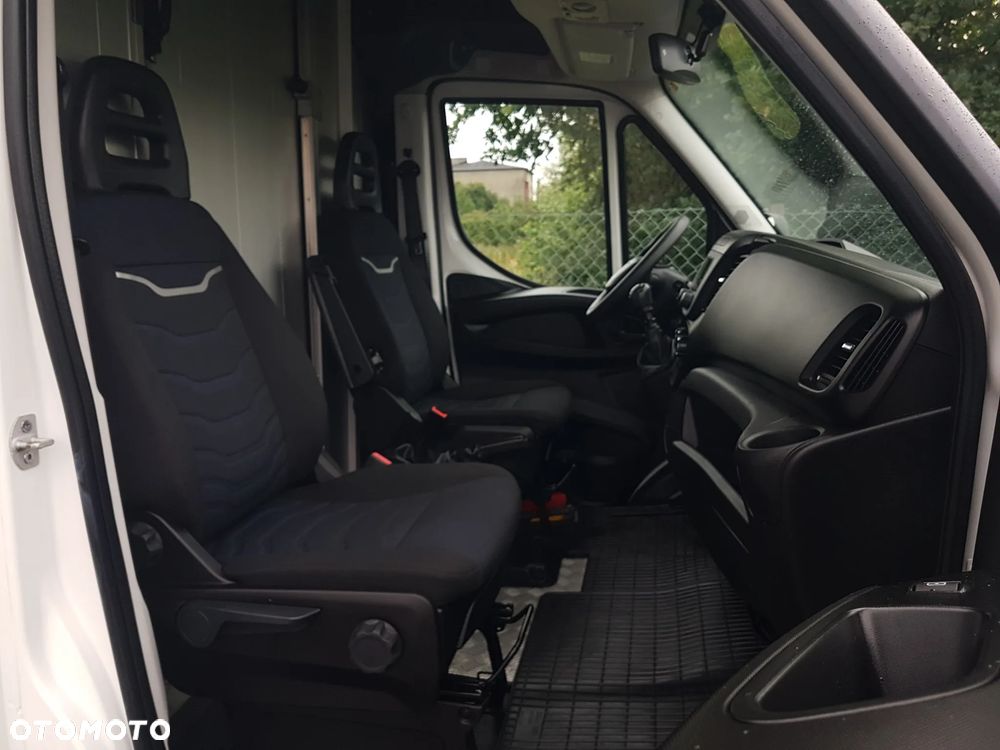 Iveco DAILY KONTENER NISKOPODŁOGOWY 4,44x2,23x2,42 SKLEP FOODTRUCK BAR KLIMA KONIOWÓZ KAMPER - 8
