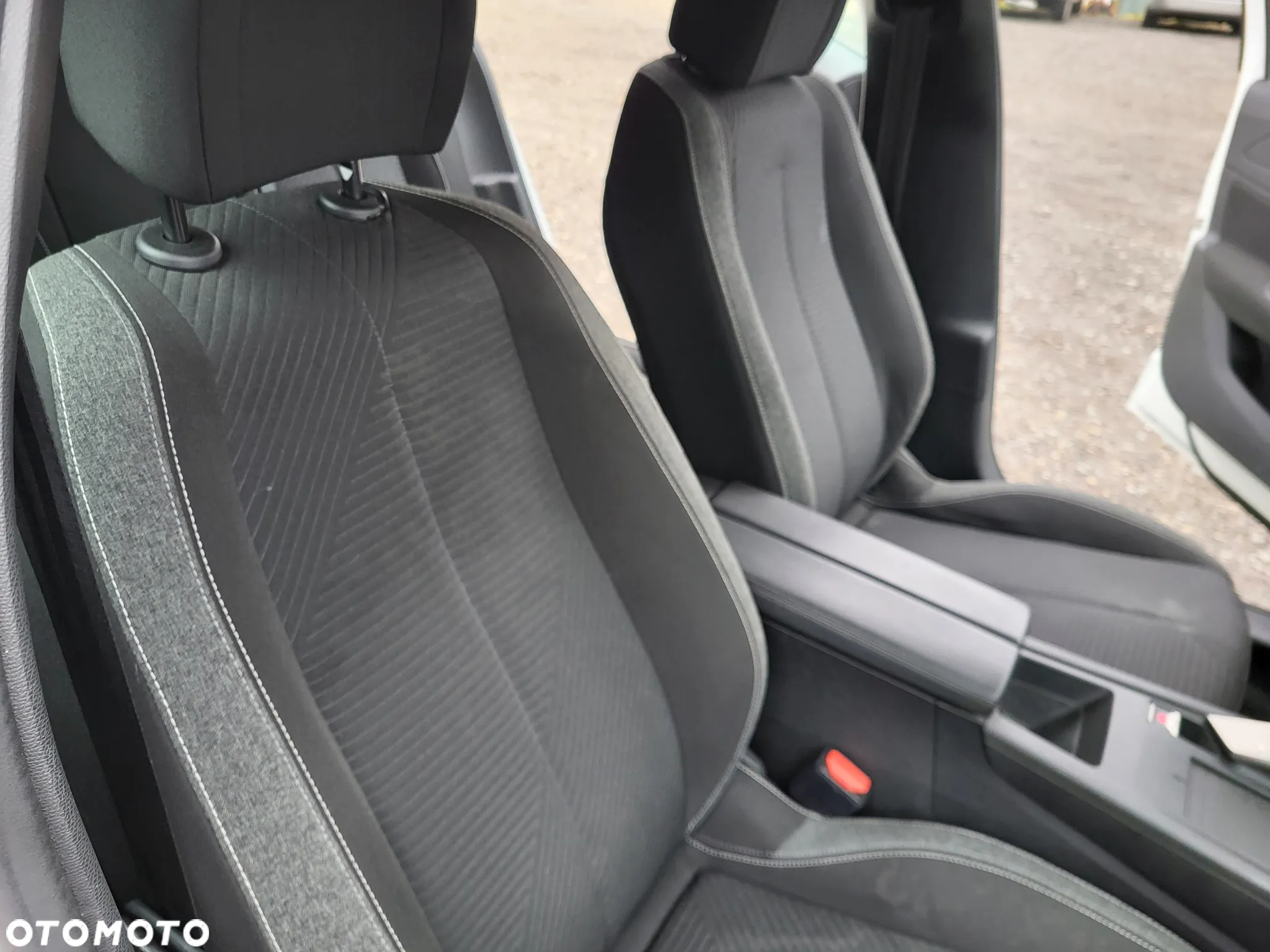 Peugeot 308 1.5 BlueHDi Active Pack Business S&S EAT8 - 27
